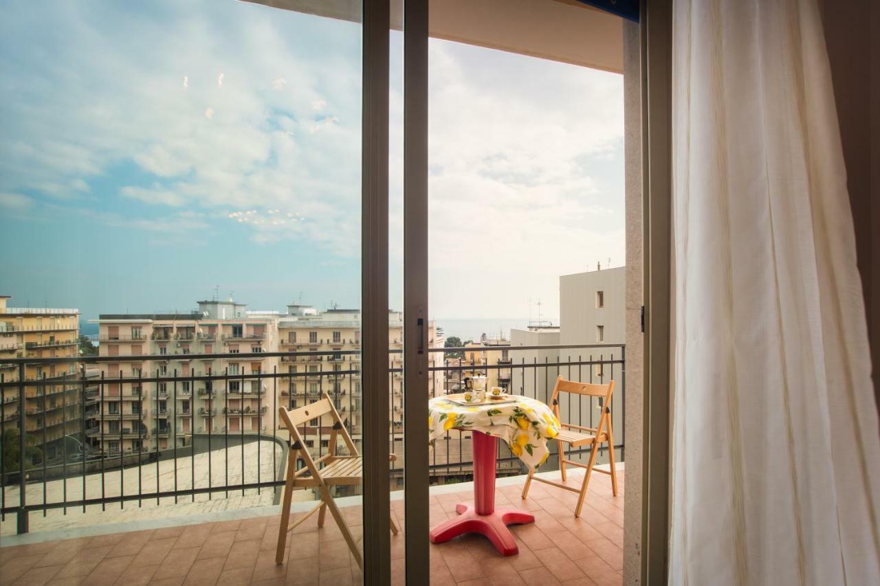 Casa Giolele Apartment Ачиреале Екстериор снимка